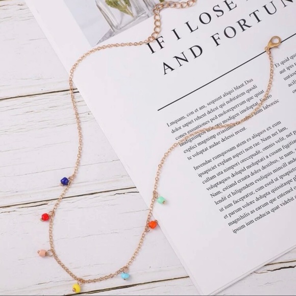 3/$30 💛 Multi Color Beaded Necklace - Picture 2 of 3